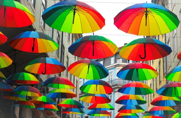 Quali sono i passaggi per l'installazione autonoma di un impianto fotovoltaico su un tetto privato?