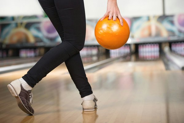 Come integrare il training con i sensori di movimento per ottimizzare la tecnica di lancio nel bowling?